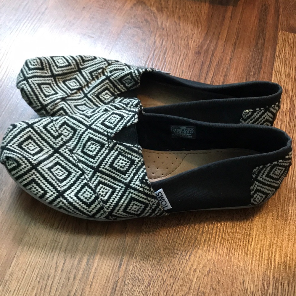 Women’s Toms Shoes